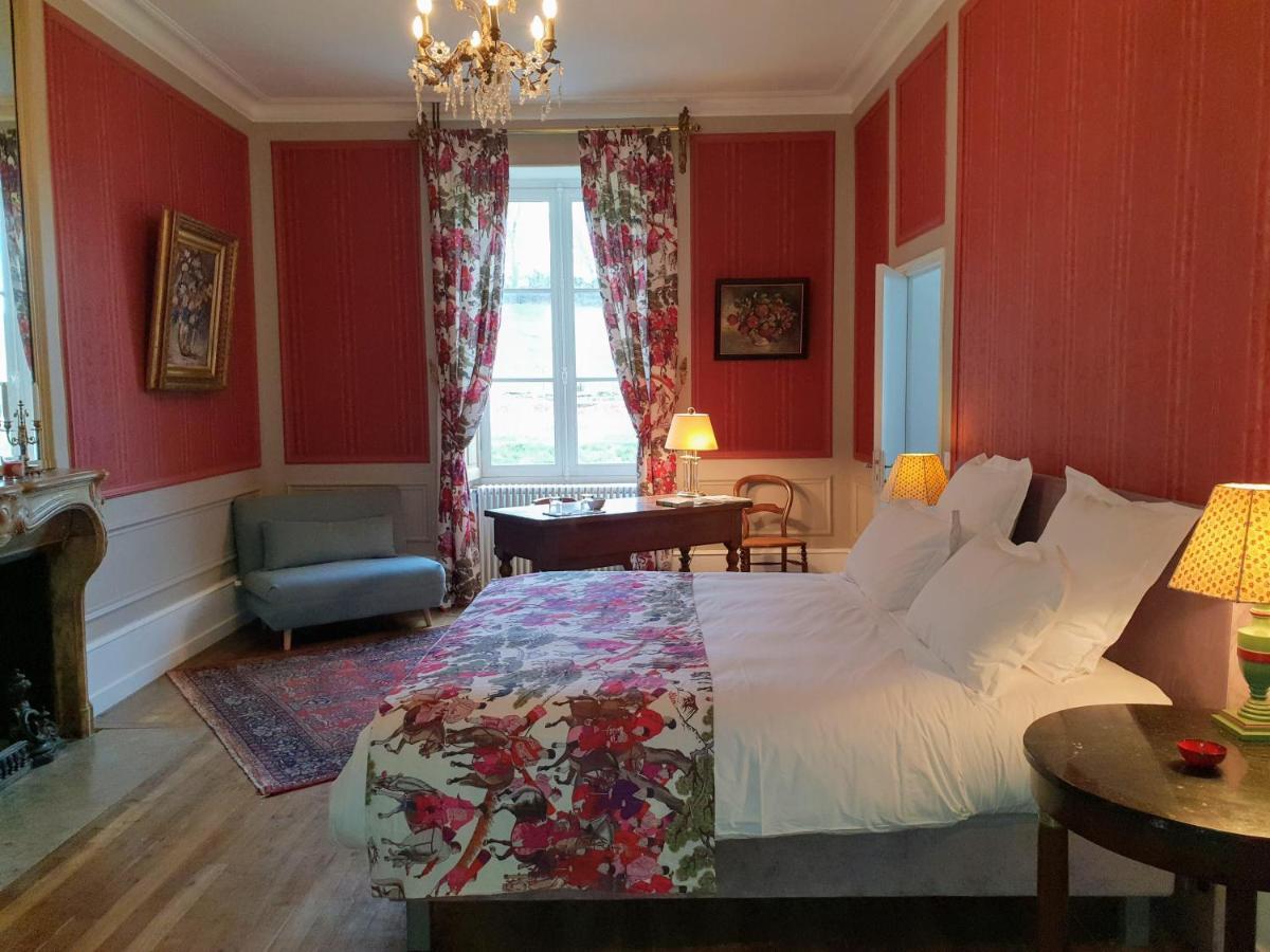 Chateau De Mauvilly Bed & Breakfast Exterior photo